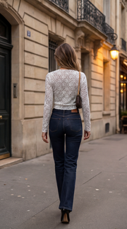 Haut à dentelle à nouer