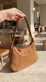 Sac Opéra - Sac Flora Camel en Suédine avec Fermeture Éclair Dorée