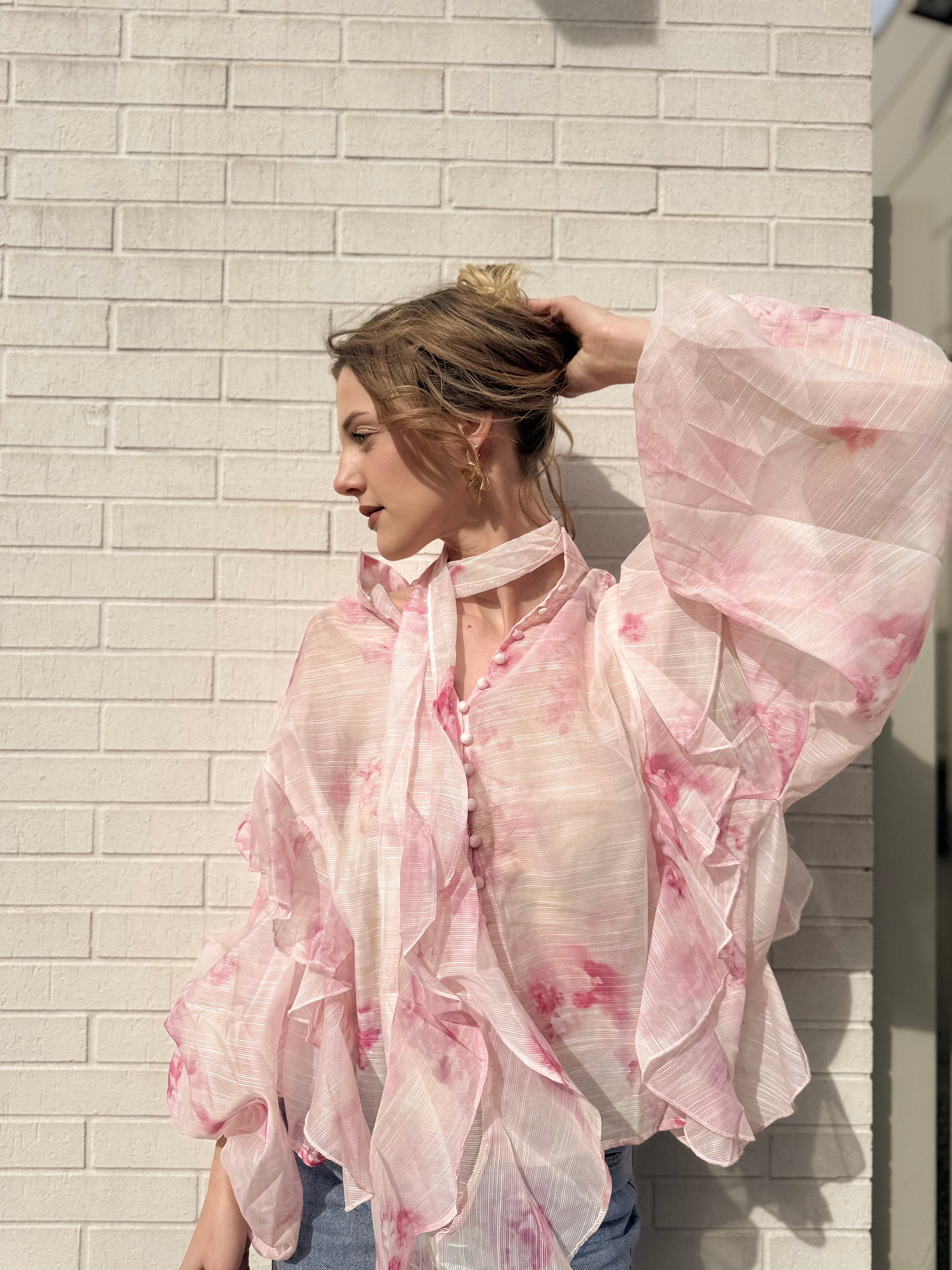 Blouse floral et volant rose