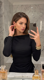 Top asymétrique élégant en dentelle