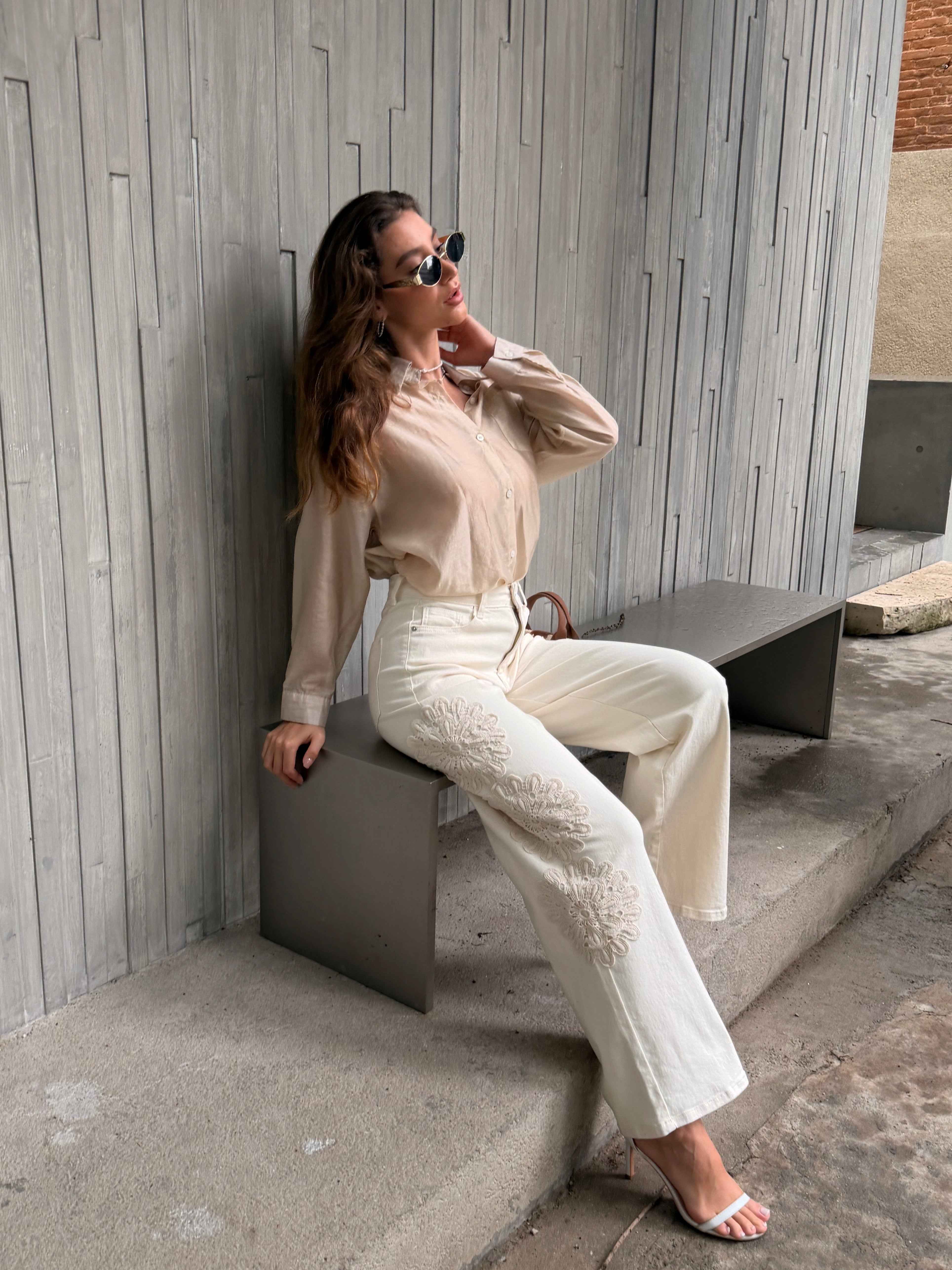 Pantalon brodé