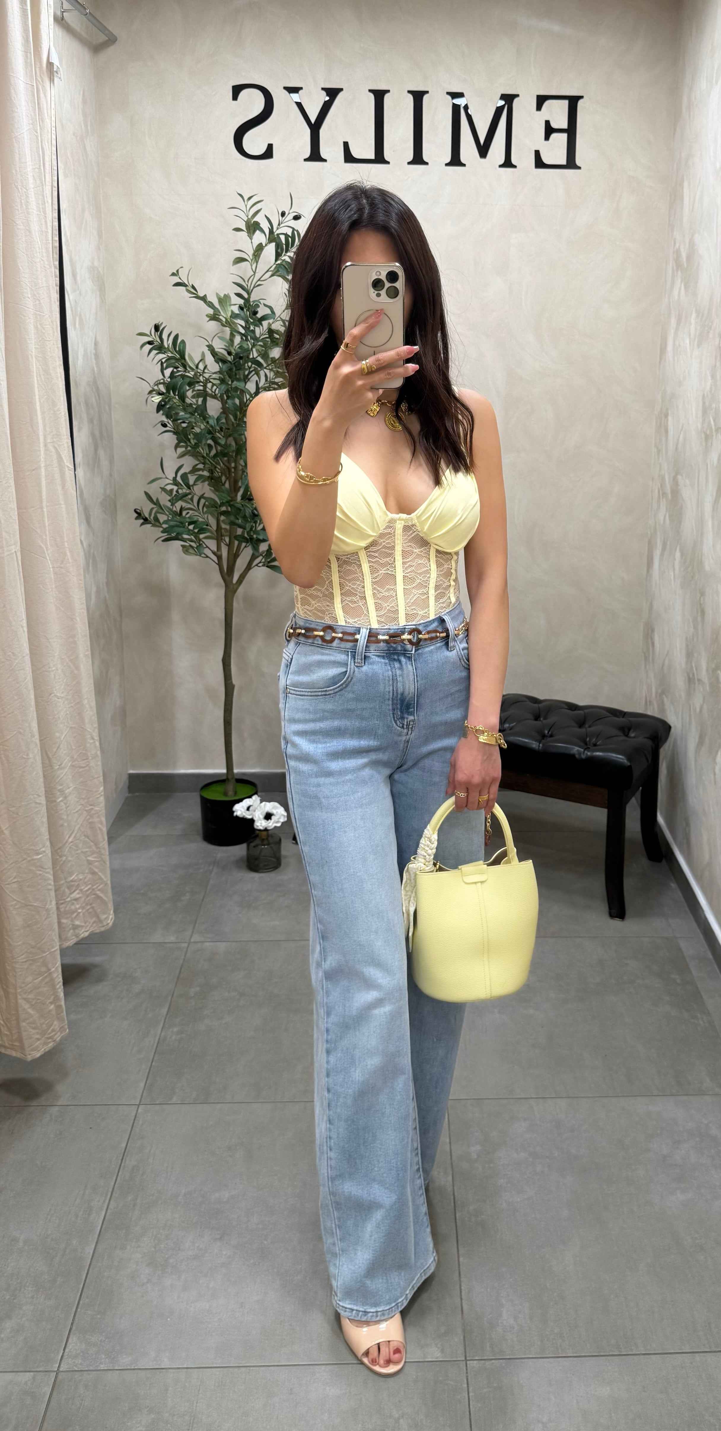 Body en dentelle jaune