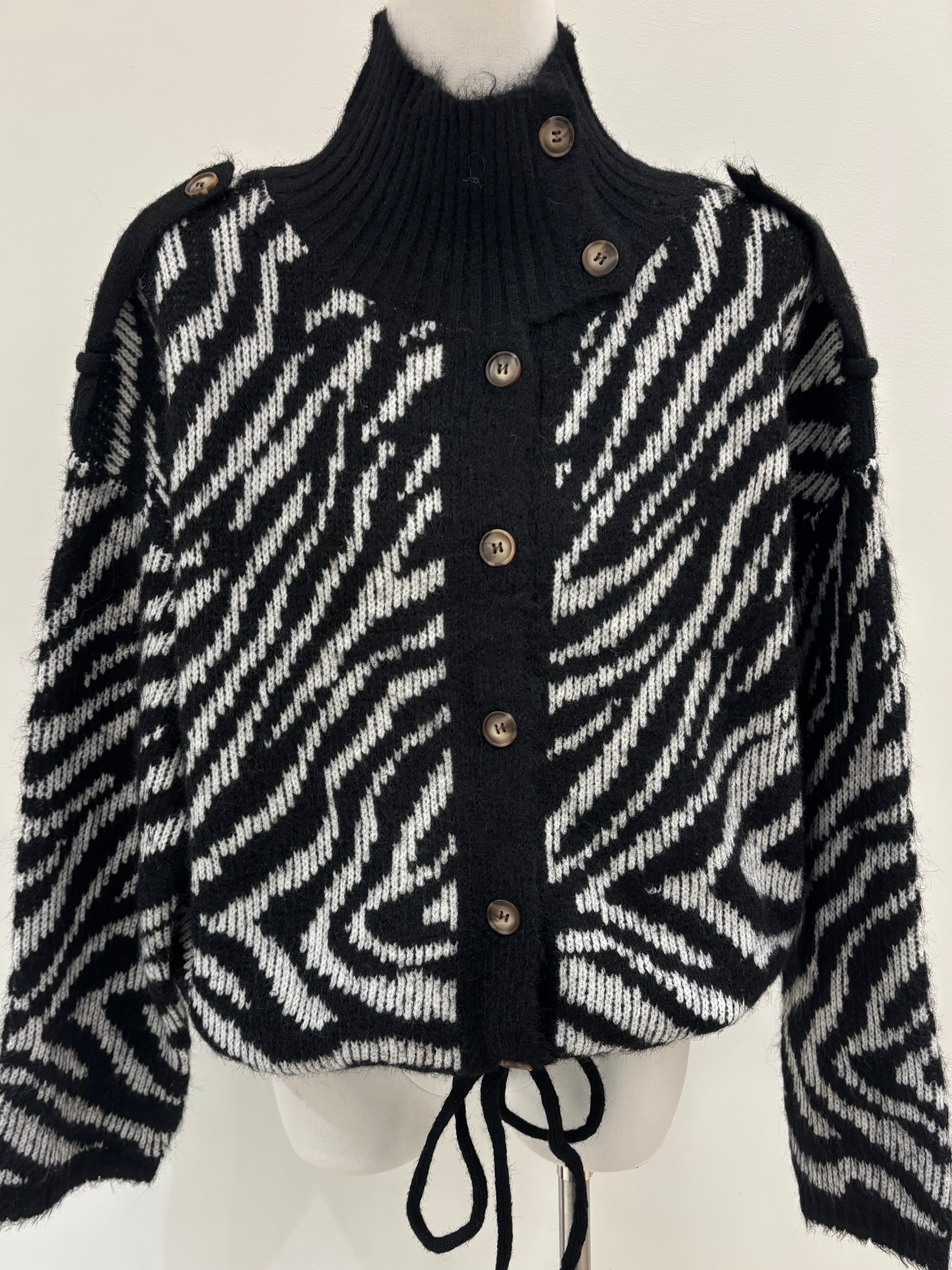 Pull Brune Zebre