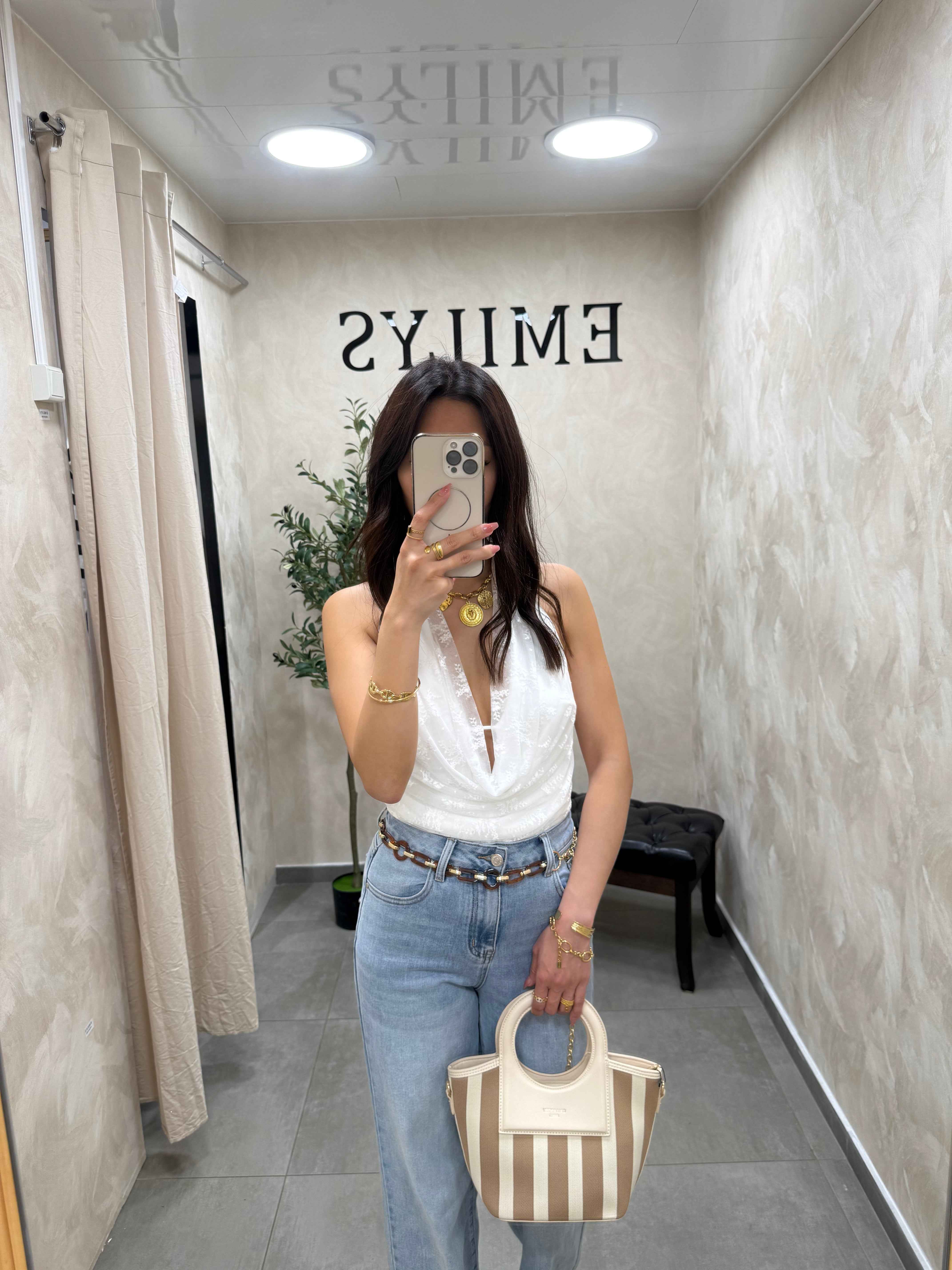 Body à dentelle blanche