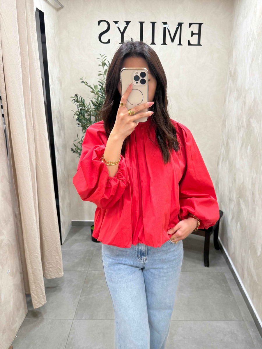 Blouse rouge dos nu