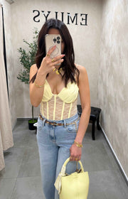 Body en dentelle jaune
