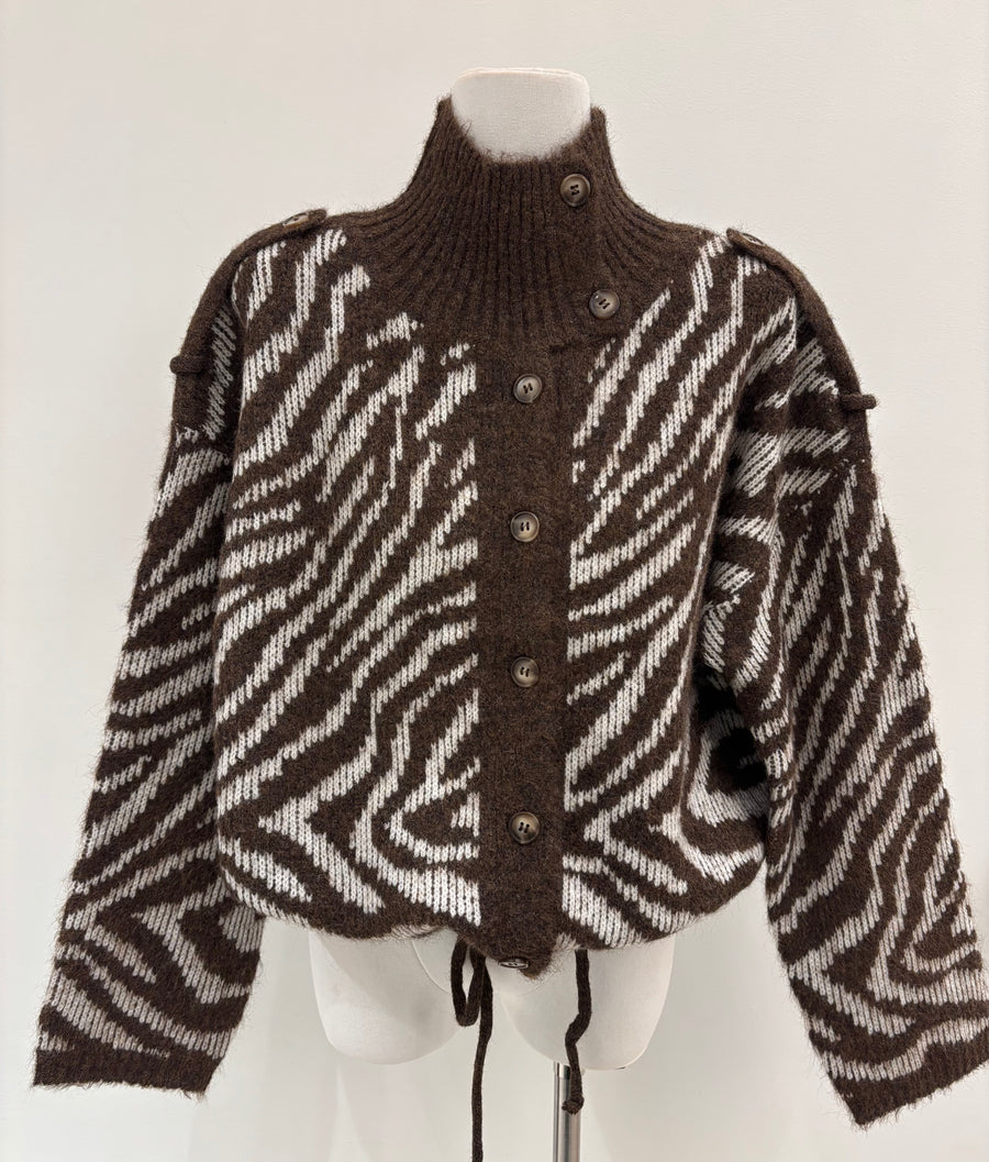 Pull Brune Zebre