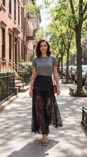 Jupe longue gris chaud en dentelle - Élégance Intemporelle