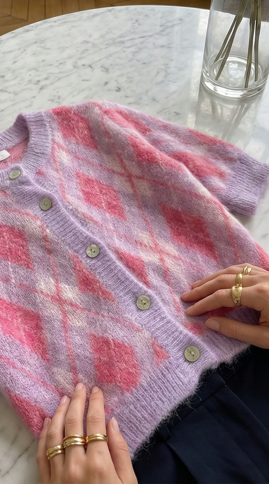 Pull manche courte losange élégant